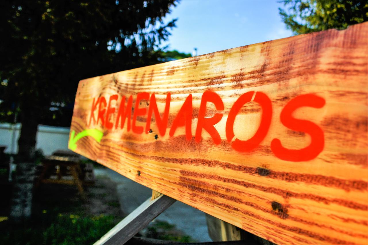Hostel Kremenaros Ustrzyki Górne Exterior foto